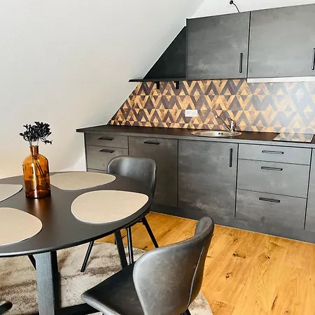 דירה 2 An Der Historischen Bahnlinie